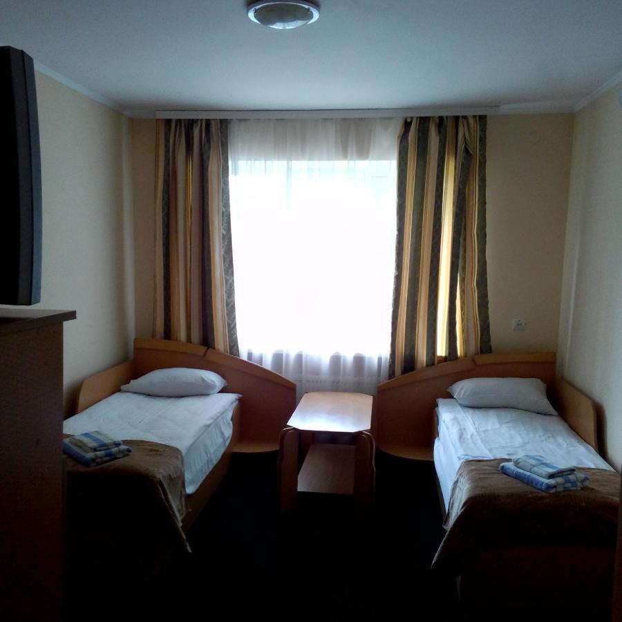 Malyvo Hotel Dilyatyn Δωμάτιο φωτογραφία