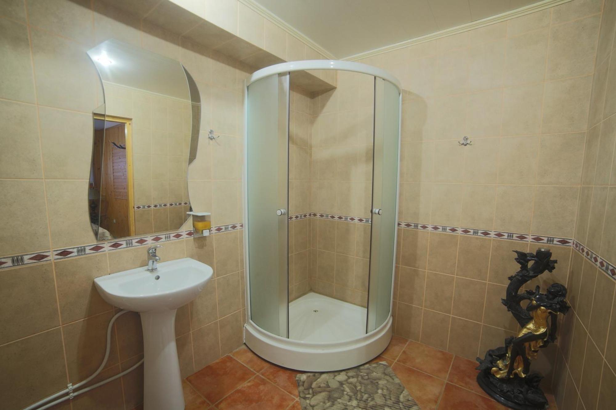 Malyvo Hotel Dilyatyn Δωμάτιο φωτογραφία