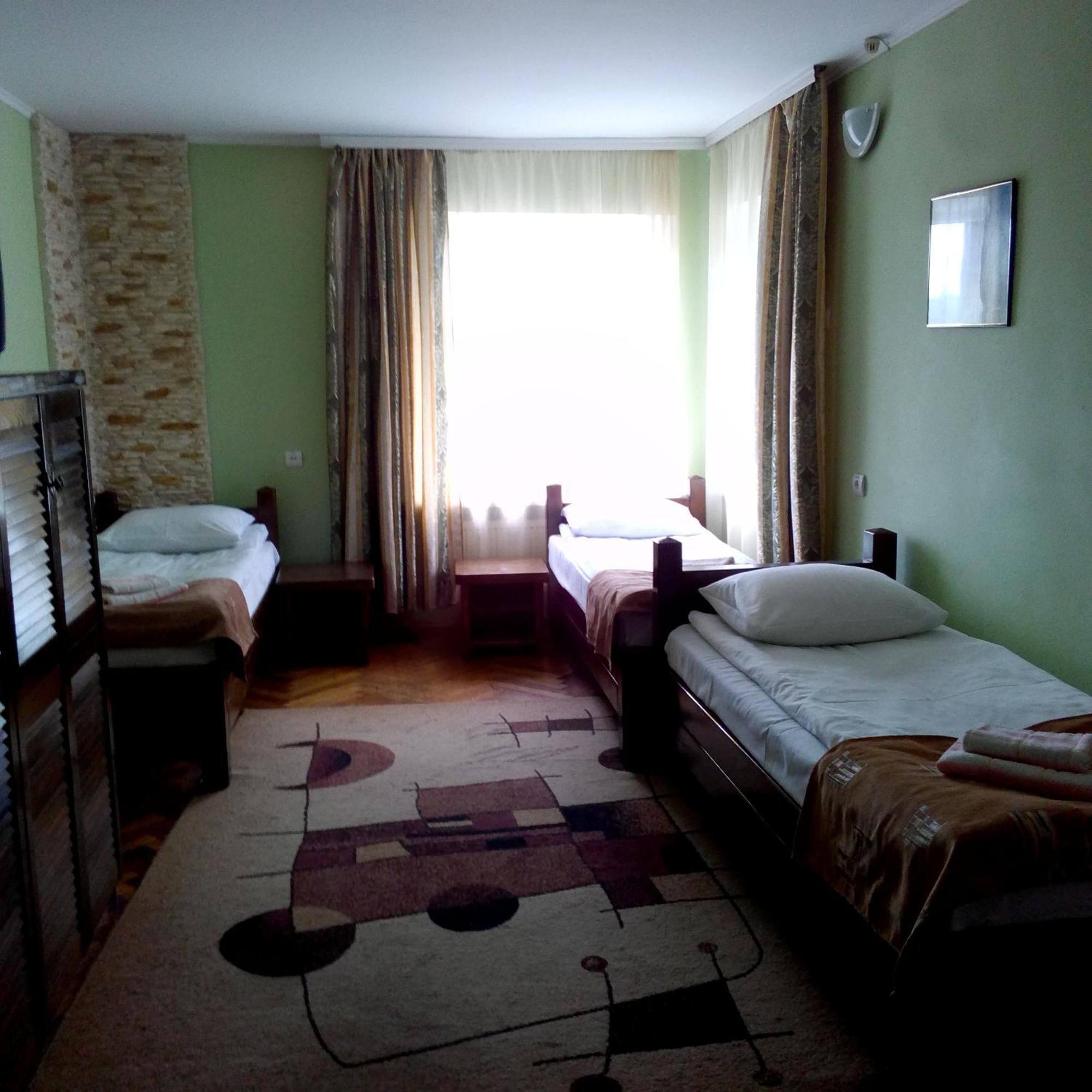 Malyvo Hotel Dilyatyn Δωμάτιο φωτογραφία