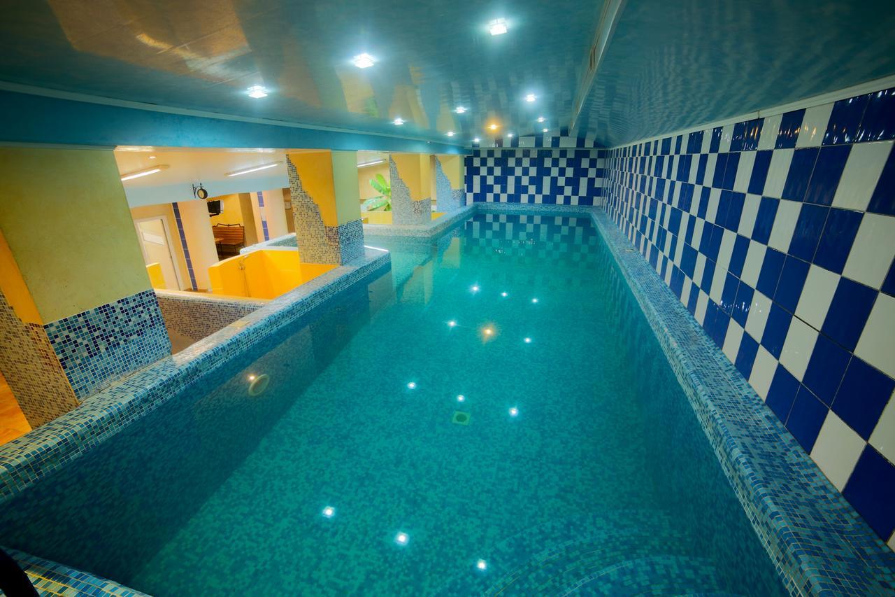 Malyvo Hotel Dilyatyn Εξωτερικό φωτογραφία