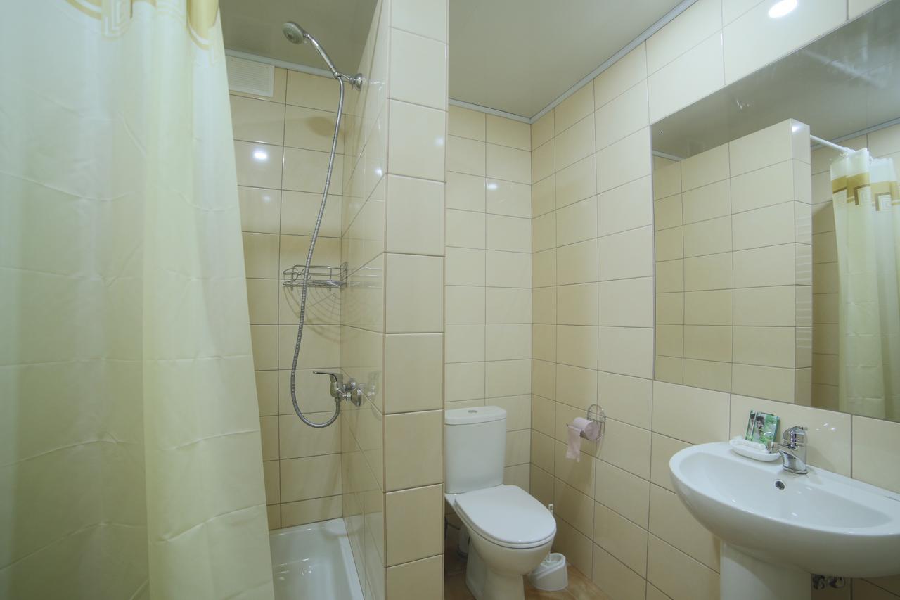 Malyvo Hotel Dilyatyn Εξωτερικό φωτογραφία