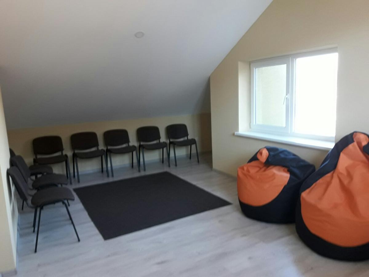 Malyvo Hotel Dilyatyn Εξωτερικό φωτογραφία