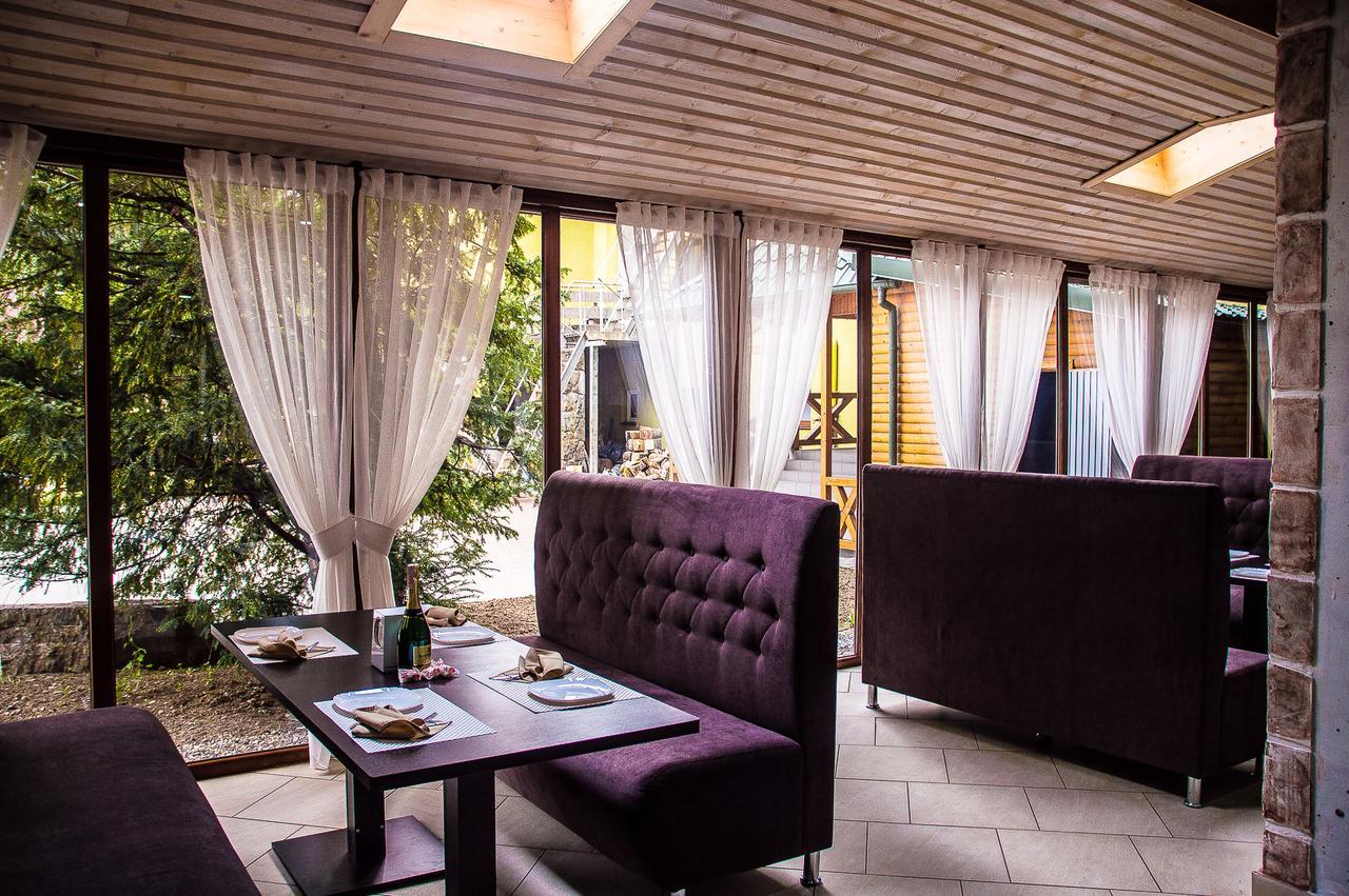 Malyvo Hotel Dilyatyn Εξωτερικό φωτογραφία