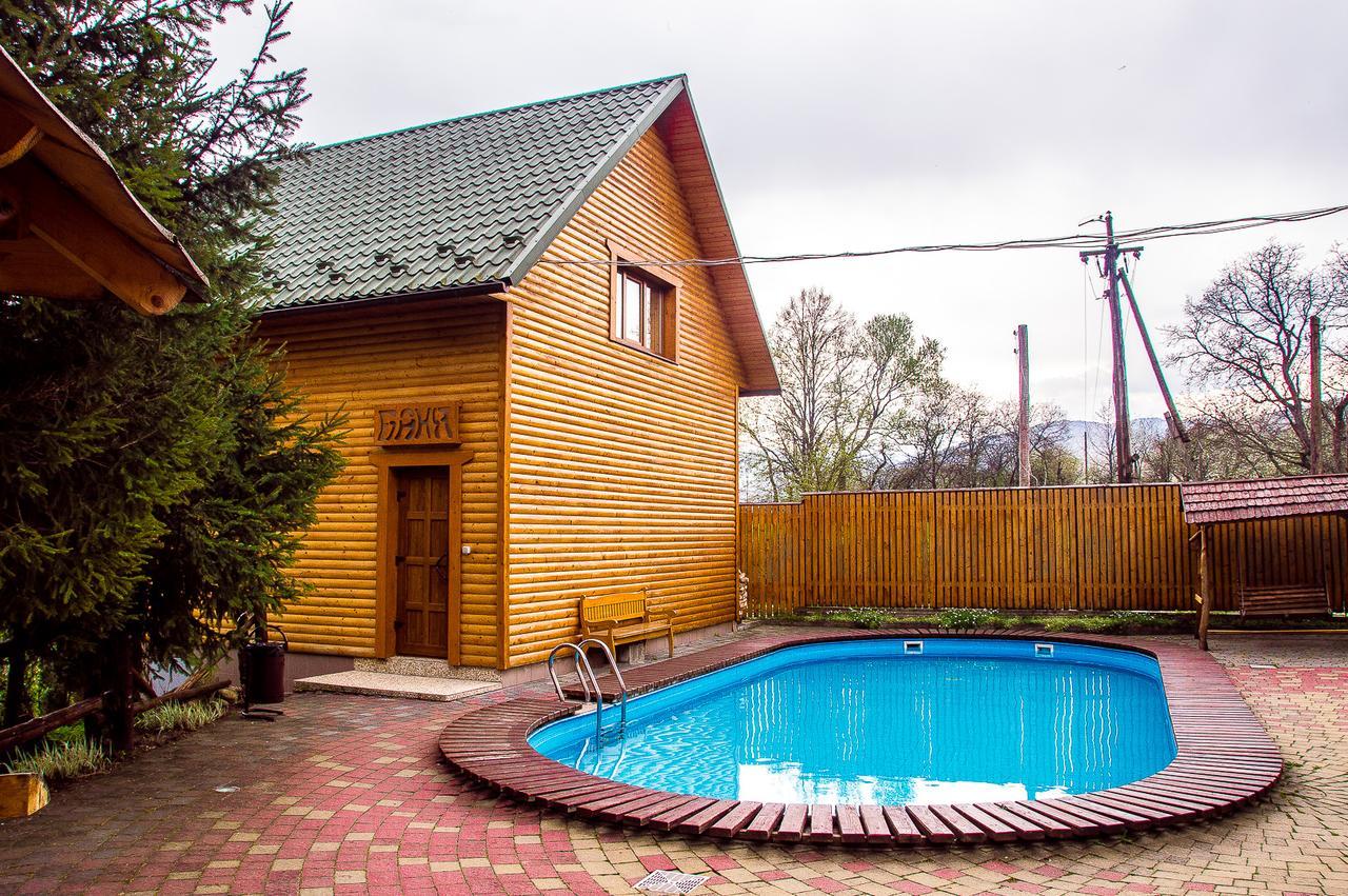 Malyvo Hotel Dilyatyn Εξωτερικό φωτογραφία