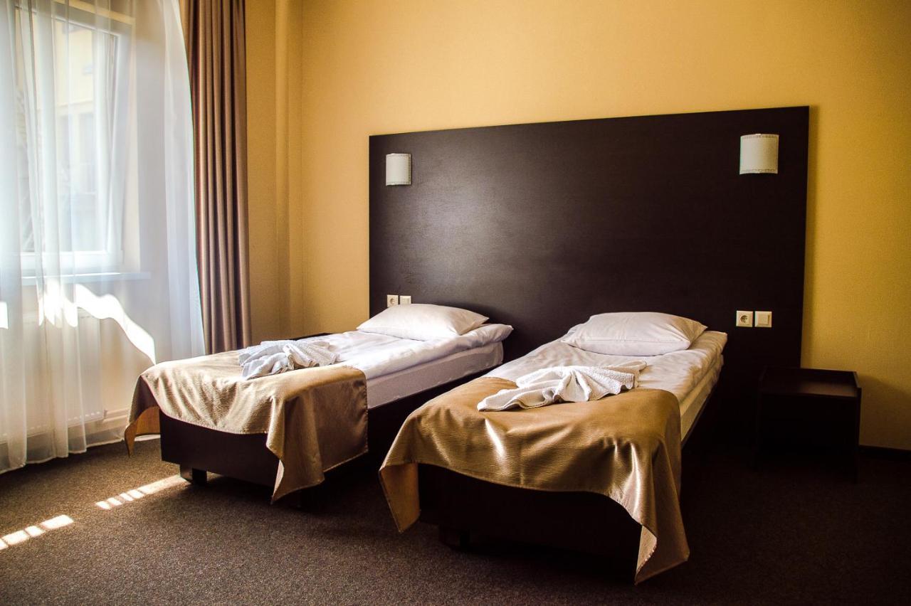 Malyvo Hotel Dilyatyn Εξωτερικό φωτογραφία